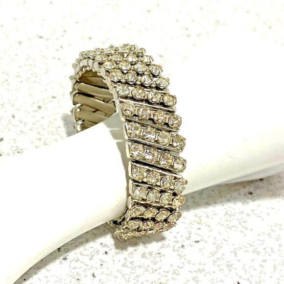 Vintage Mid Century Accordion Stretch Bracelet Silver Tone & White Rhinestones - Picture 2 of 6